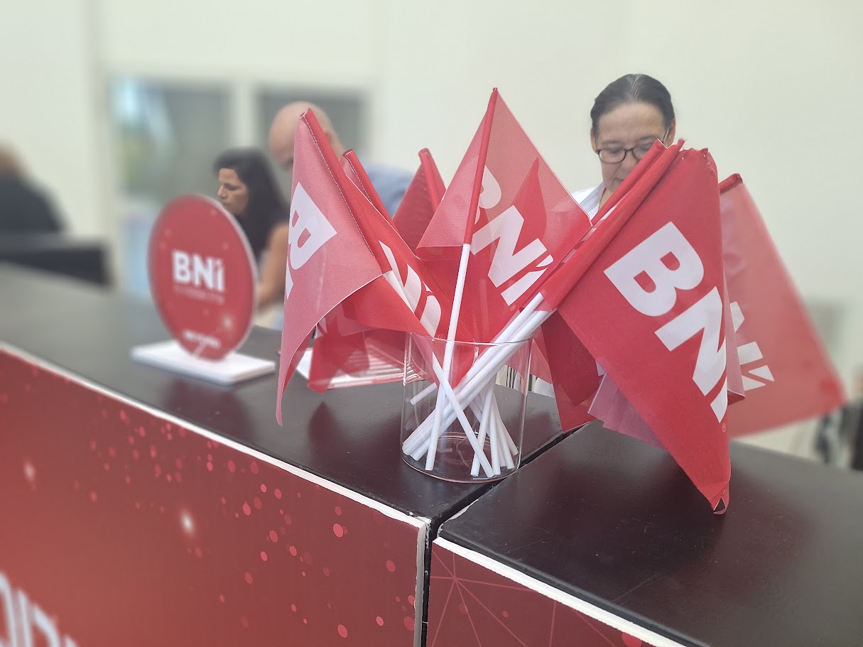 BNI BNI · ועידה ה-15: דוכן קבלה ודגלונים